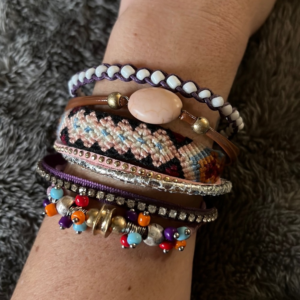 Plunder magnetic bracelet